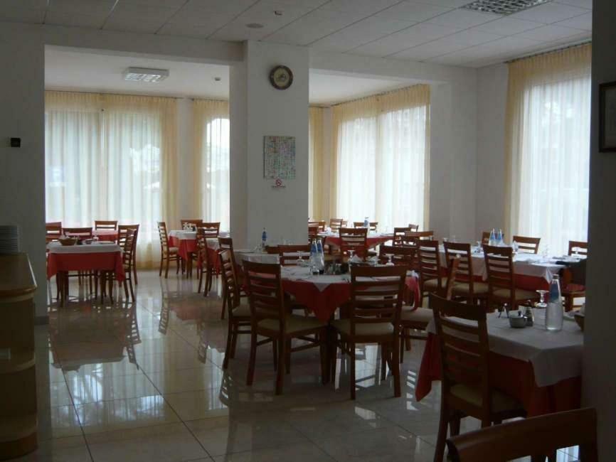 Hotel Calipso Llido Degli Estensi Exterior foto